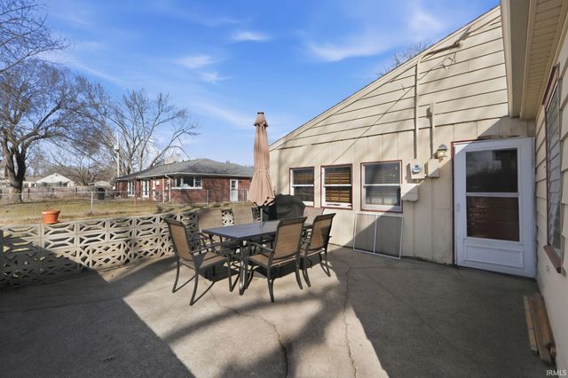 4309 Reed Road, Fort Wayne, IN 46815