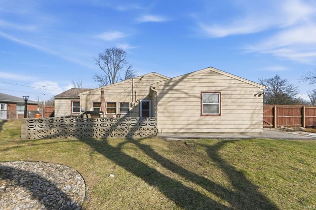 4309 Reed Road, Fort Wayne, IN 46815