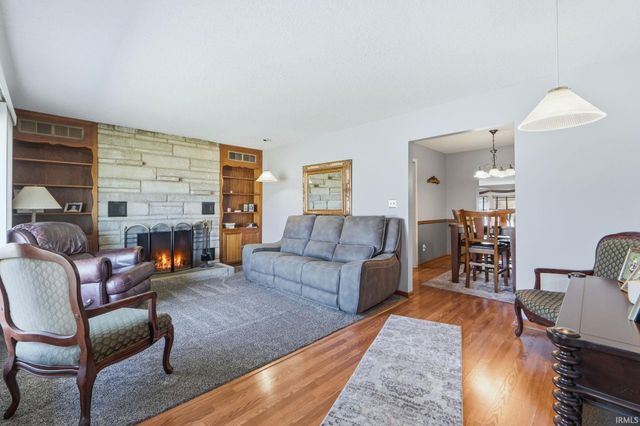 4309 Reed Road, Fort Wayne, IN 46815