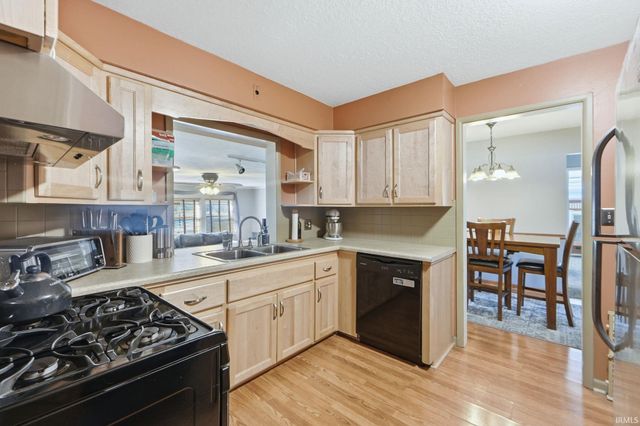 4309 Reed Road, Fort Wayne, IN 46815