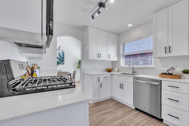 16832 Luckenwald DR, Round Rock, TX 78681