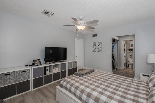 7610 NW 1ST Street 205, Margate, FL 33063