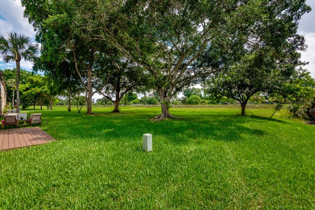 7610 NW 1ST Street 205, Margate, FL 33063