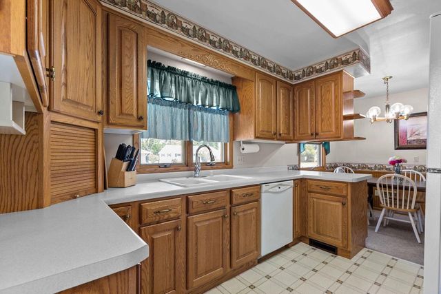 606 BRAGG STREET, Fond Du Lac, WI 54935