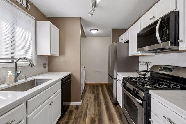 2721 Upland Court, Plymouth, MN 55447