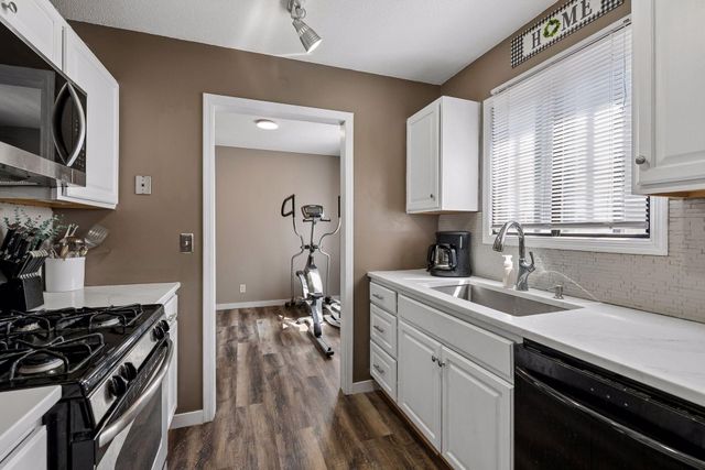 2721 Upland Court, Plymouth, MN 55447