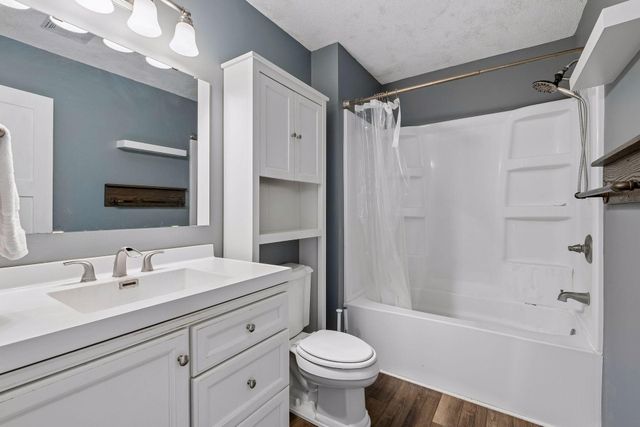 2721 Upland Court, Plymouth, MN 55447