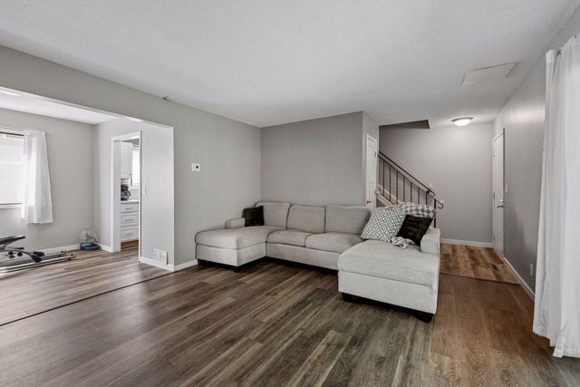 2721 Upland Court, Plymouth, MN 55447