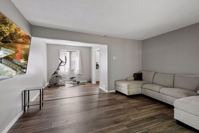 2721 Upland Court, Plymouth, MN 55447
