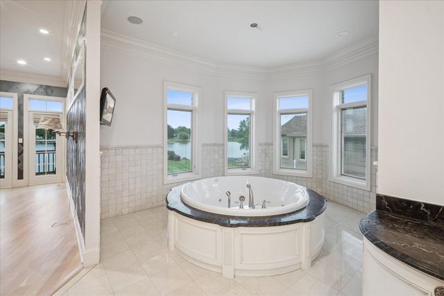 4349 Island View Drive, Fenton, MI 48430