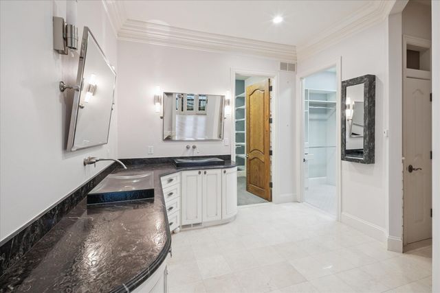 4349 Island View Drive, Fenton, MI 48430