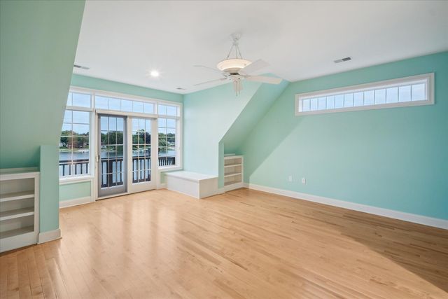 4349 Island View Drive, Fenton, MI 48430