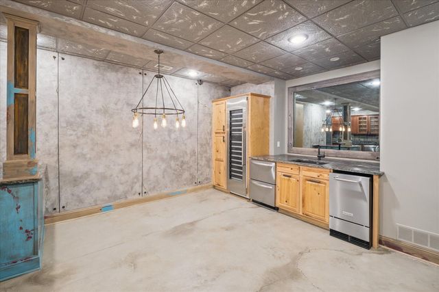 4349 Island View Drive, Fenton, MI 48430