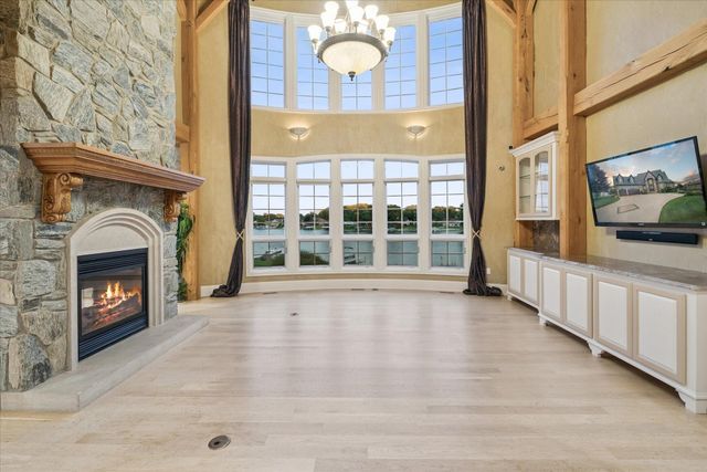 4349 Island View Drive, Fenton, MI 48430