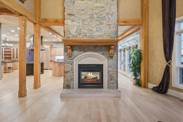 4349 Island View Drive, Fenton, MI 48430