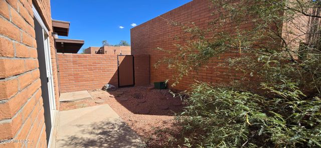 3849 N Pasatiempo Place, Tucson, AZ 85705