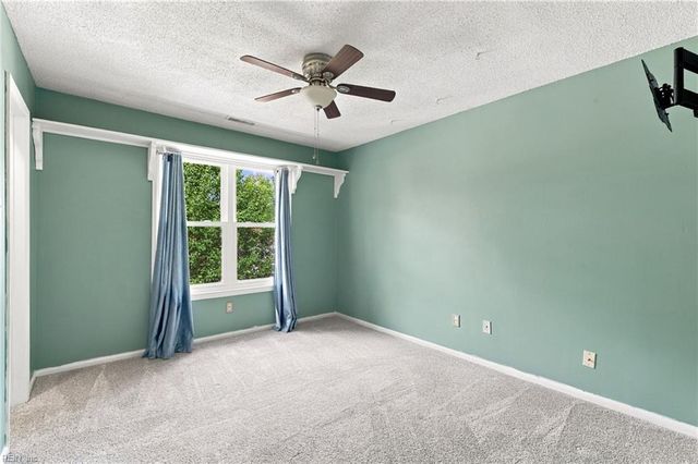 1004 Myrtle CT, Newport News, VA 23608