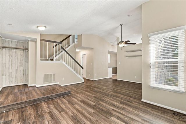 1004 Myrtle CT, Newport News, VA 23608