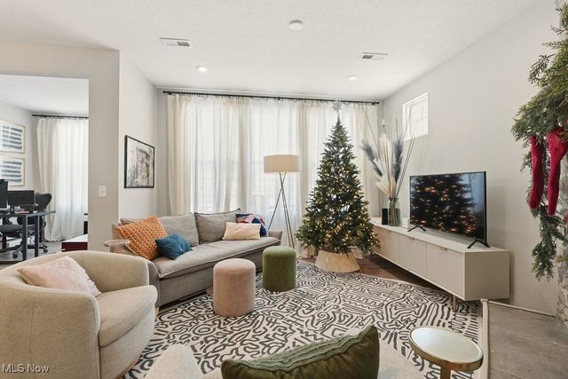 850 Dipper Lane 5, Aurora, OH 44202