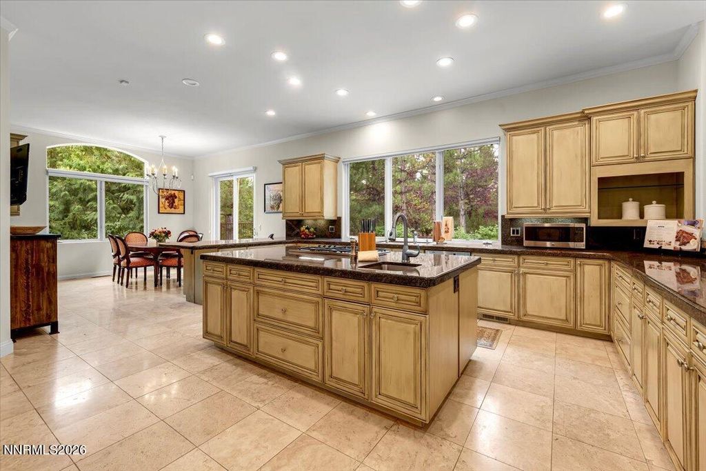 Image 13 of property listing at 5820 Strasbourg Court, Reno, NV 89511