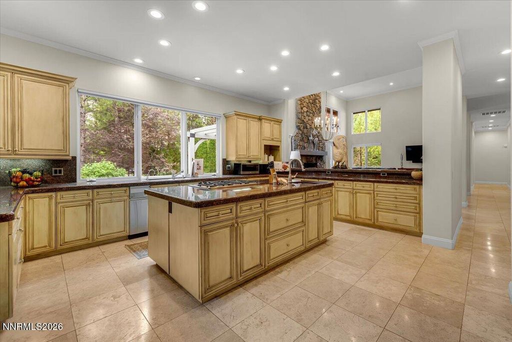 Image 16 of property listing at 5820 Strasbourg Court, Reno, NV 89511