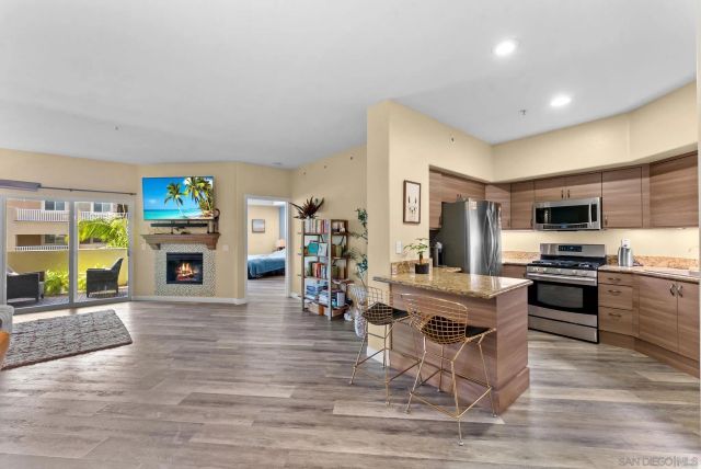 1100 Civic Center Dr C25, Oceanside, CA 92054