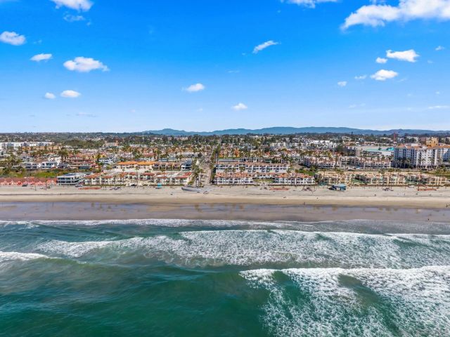 1100 Civic Center Dr C25, Oceanside, CA 92054
