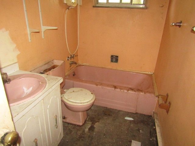 534 Clifton Ave, Shaler, PA 15116