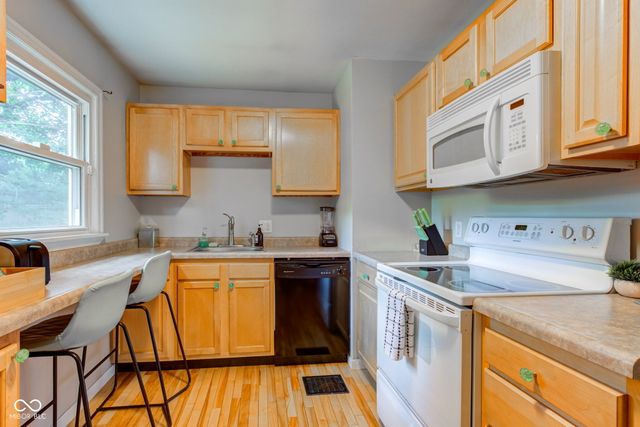 315 W 43rd Street, Indianapolis, IN 46208