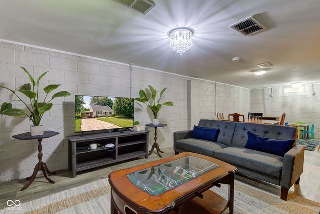 315 W 43rd Street, Indianapolis, IN 46208