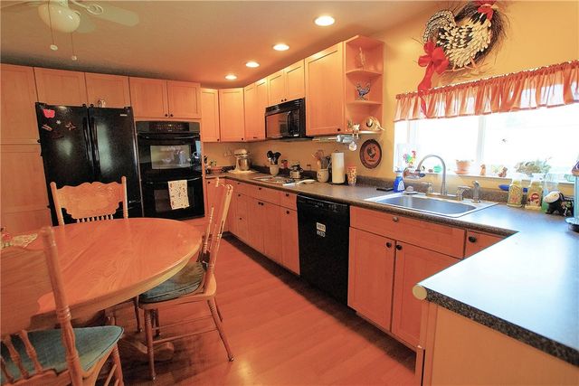 2369 Harrow Rd, Upper St Clair, PA 15241