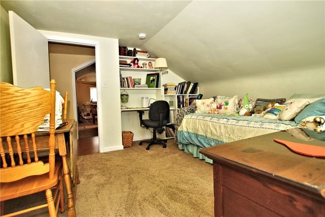 2369 Harrow Rd, Upper St Clair, PA 15241