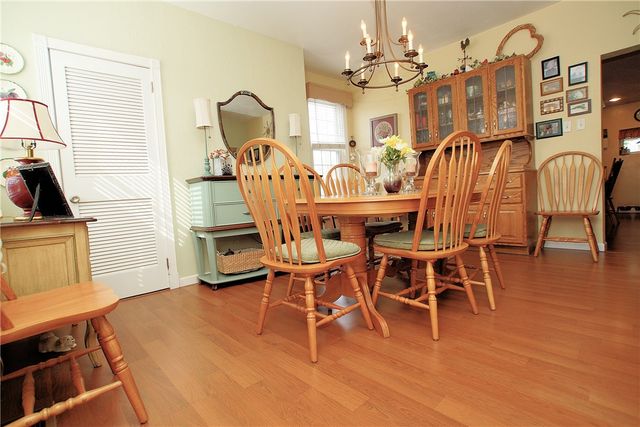 2369 Harrow Rd, Upper St Clair, PA 15241