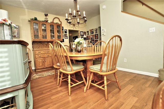 2369 Harrow Rd, Upper St Clair, PA 15241