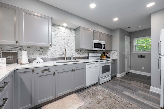 350 Wildwood Drive S 20, Branson, MO 65616