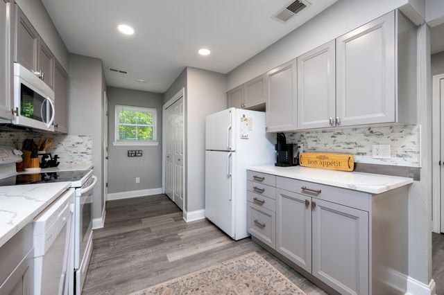 350 Wildwood Drive S 20, Branson, MO 65616