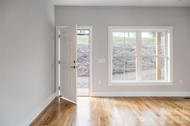 87 Locust Grove Road, Weaverville, NC 28787