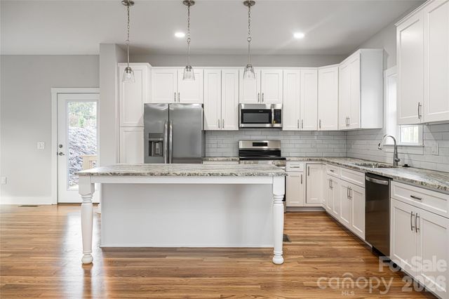 87 Locust Grove Road, Weaverville, NC 28787