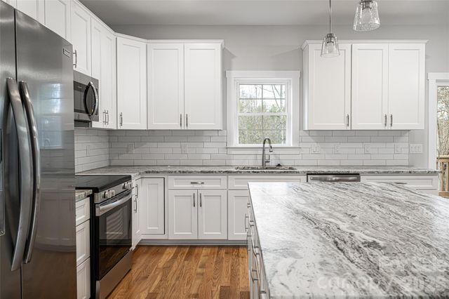 87 Locust Grove Road, Weaverville, NC 28787