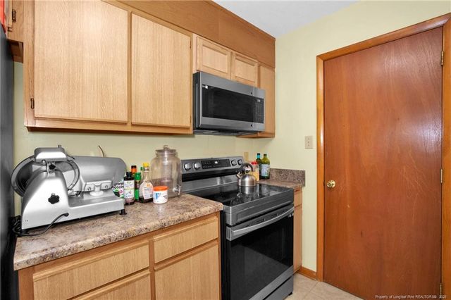 1594 Rossmore Drive, Fayetteville, NC 28314