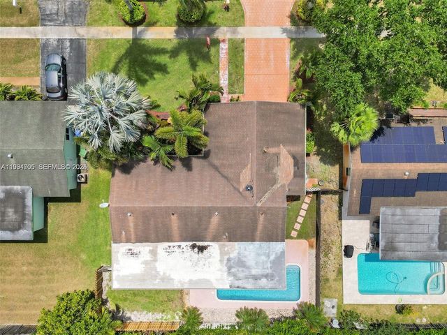 10961 NW 16th Ct, Pembroke Pines, FL 33026