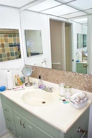 9800 Sunrise Lakes Boulevard 208, Sunrise, FL 33322