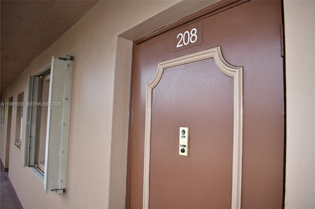 9800 Sunrise Lakes Boulevard 208, Sunrise, FL 33322