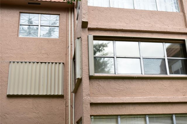 9800 Sunrise Lakes Boulevard 208, Sunrise, FL 33322