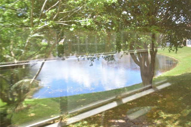9800 Sunrise Lakes Boulevard 208, Sunrise, FL 33322