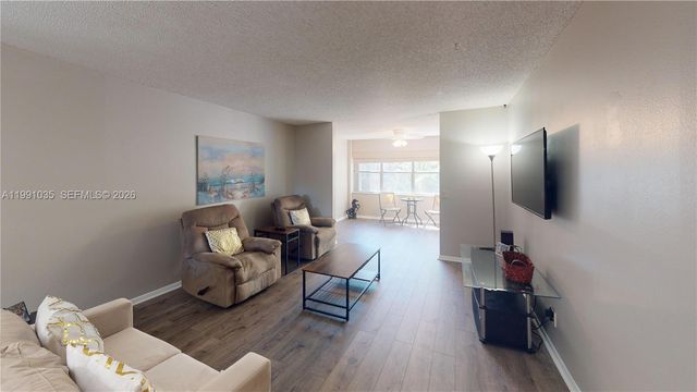 9800 Sunrise Lakes Boulevard 208, Sunrise, FL 33322
