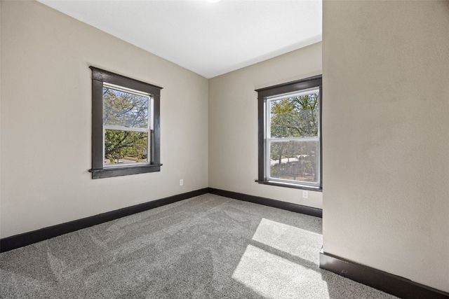 1442 4th Avenue SE, Cedar Rapids, IA 52403