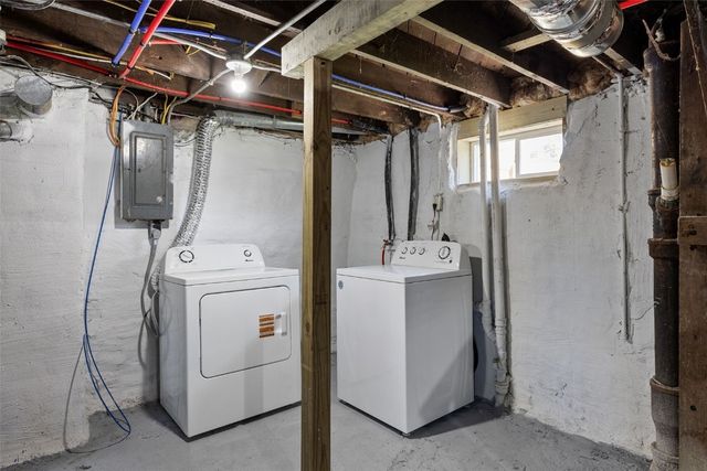 1442 4th Avenue SE, Cedar Rapids, IA 52403