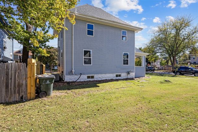 1442 4th Avenue SE, Cedar Rapids, IA 52403