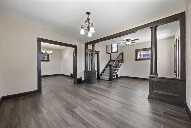 1442 4th Avenue SE, Cedar Rapids, IA 52403